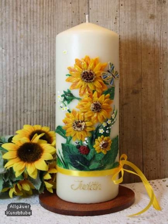 Geburtstagskerze Juna mit Sonnenblumen
