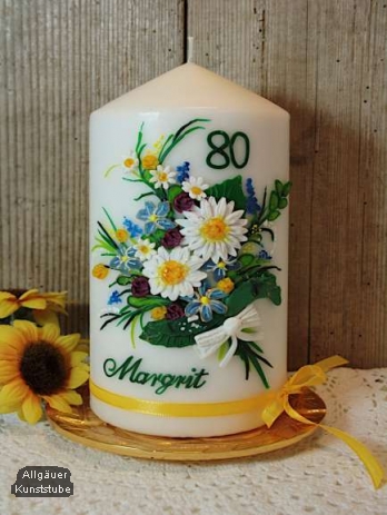 Geburtstagskerze Beatrix mit Blüten